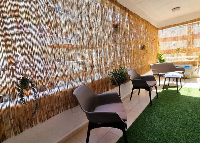 Апартаменти Center 2br W/ Parking And 250m Walk From Ларнака