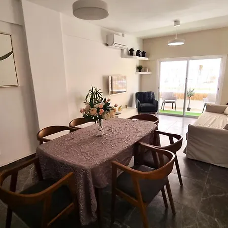 Center 2br W/ Parking And 250m Walk From Larnaca