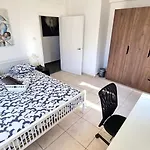 Center 2br W/ Parking And 250m Walk From Appartement