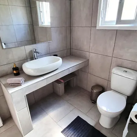 Center 2br W/ Parking And 250m Walk From Apartment Larnaca